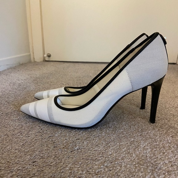 Calvin Klein Rimini Pumps size 8 - Picture 2 of 3